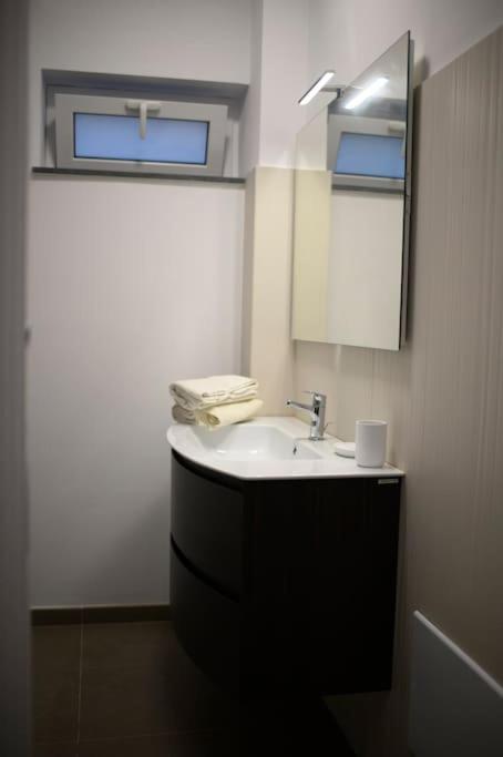 Matilde'S Flat Apartman Milazzo Kültér fotó