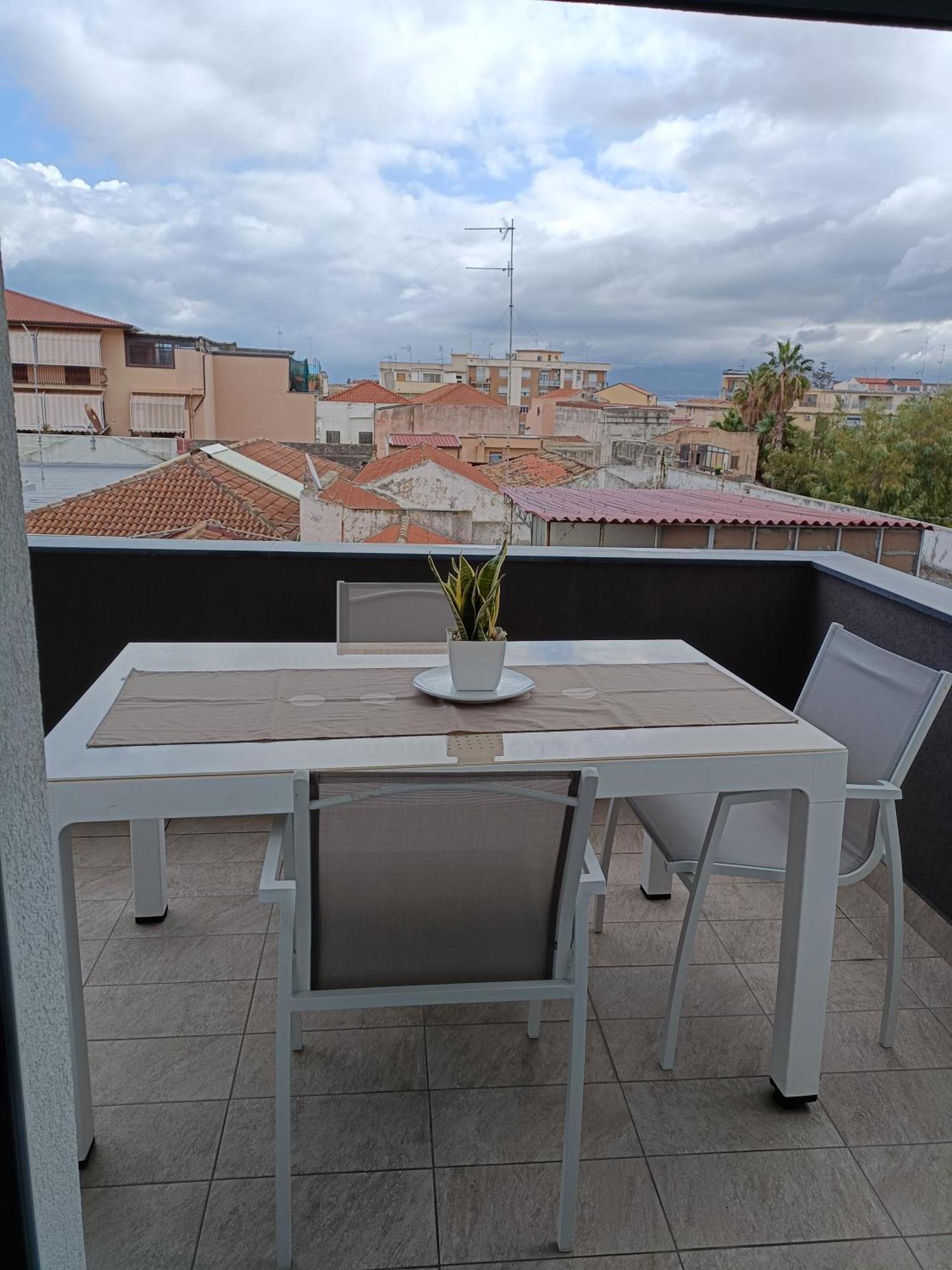 Matilde'S Flat Apartman Milazzo Kültér fotó